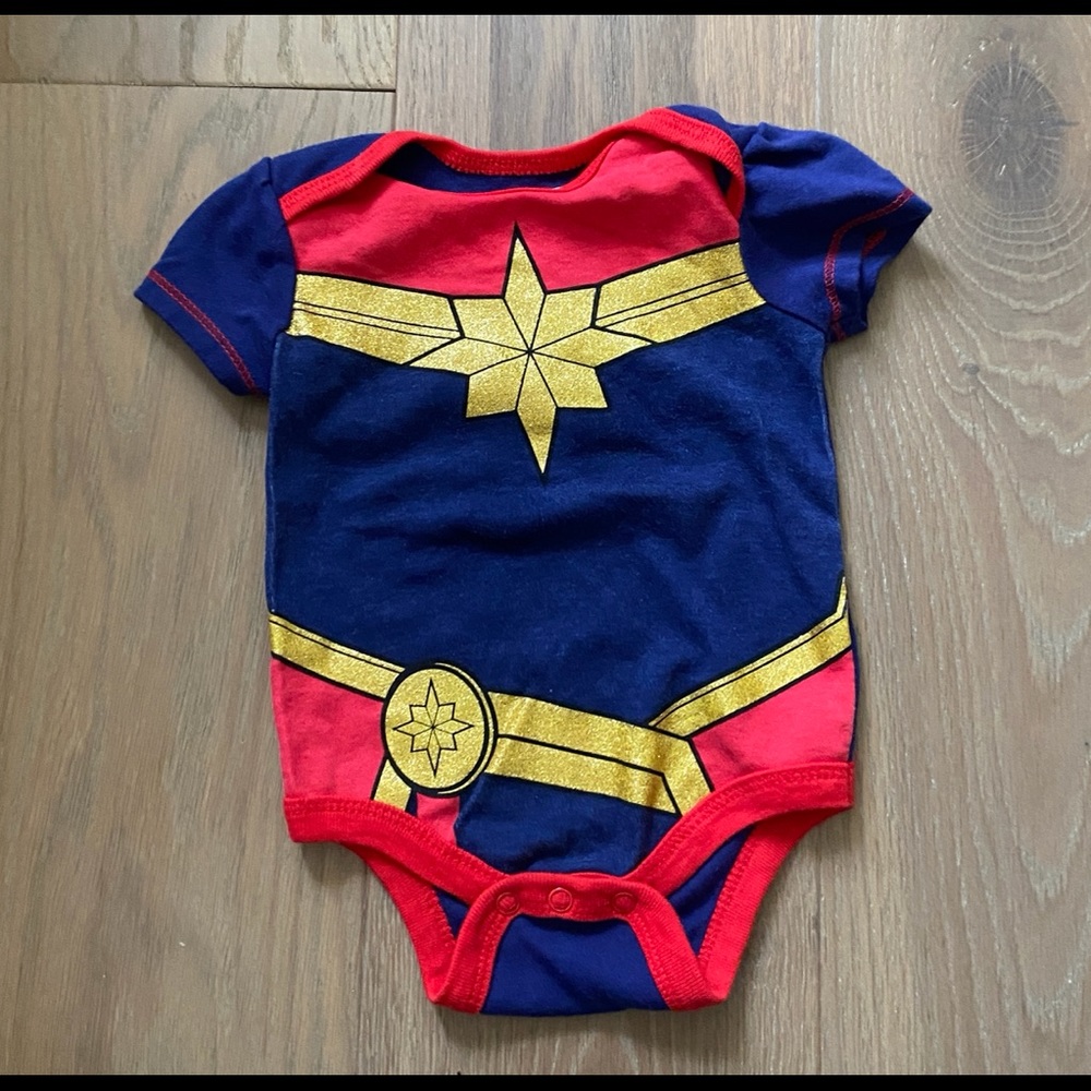 Captain Marvel -Marvel Onesie Bodysuit- 0-3m - super hero costume Halloween